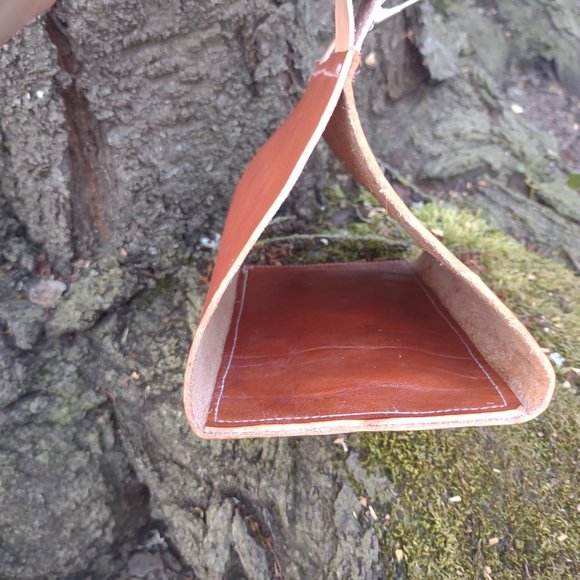 LARGE Sleepy Hut Bird Bed Dove, Pigeon, Ringneck, Amazon - Picture 4 of 7